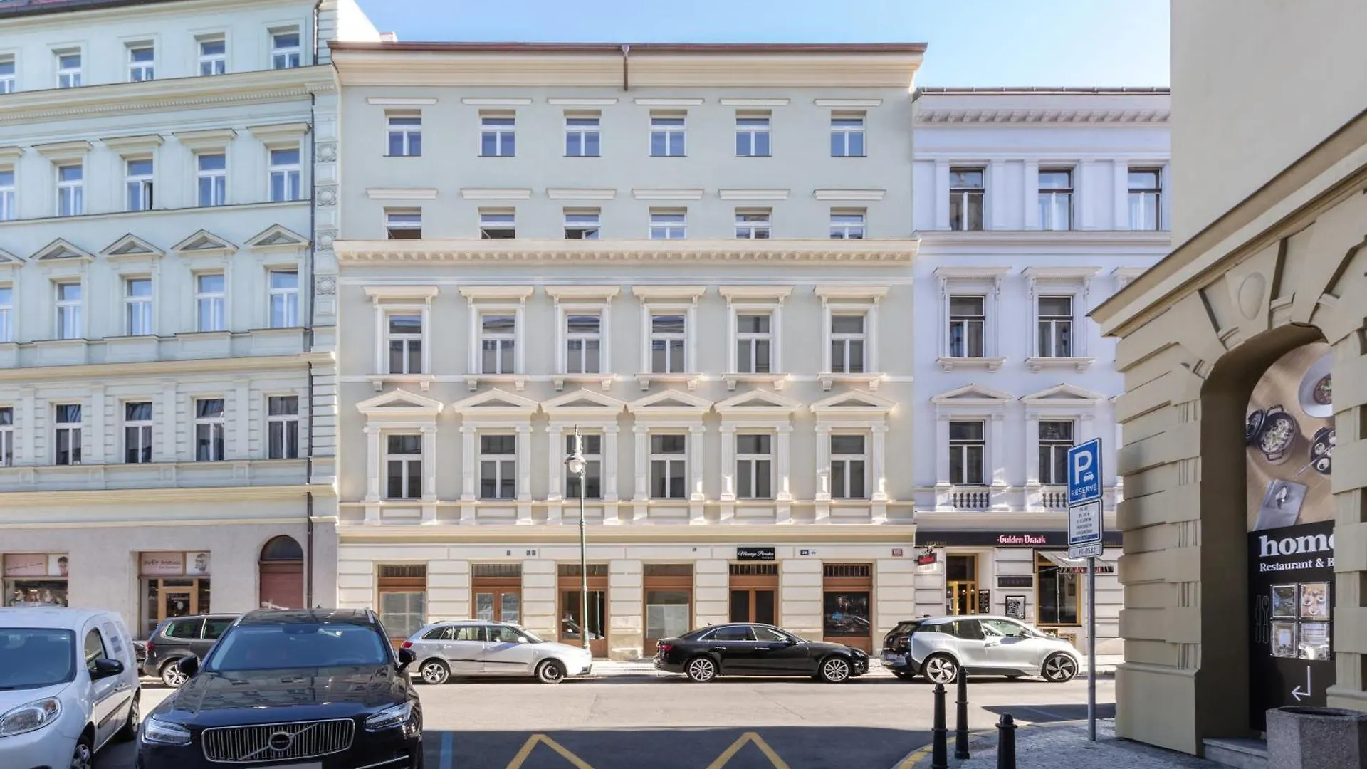 Turnkey I Republic Square Apartments Prague