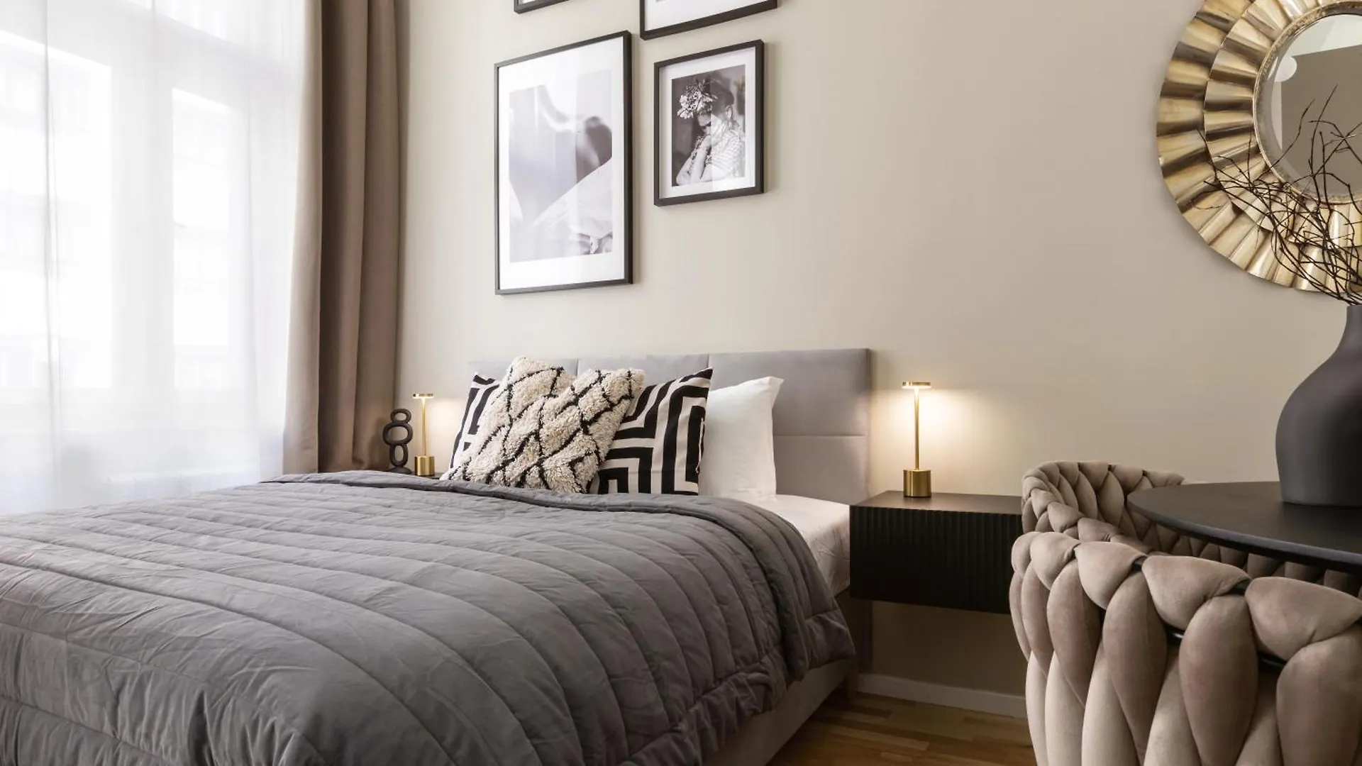 Turnkey I Republic Square Apartments Prague